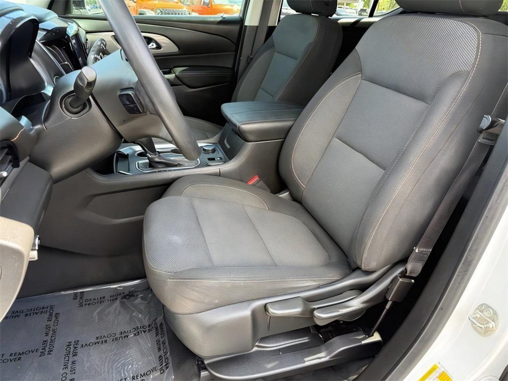used 2020 Chevrolet Traverse car, priced at $18,500