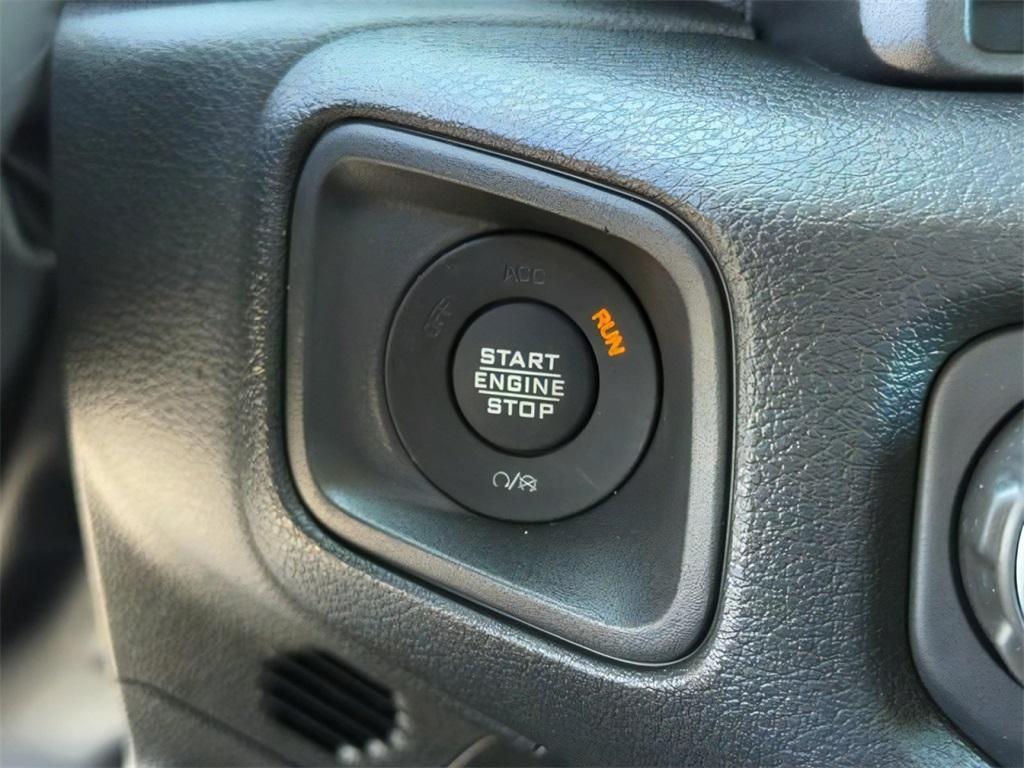 new 2025 Jeep Gladiator car, priced at $44,445