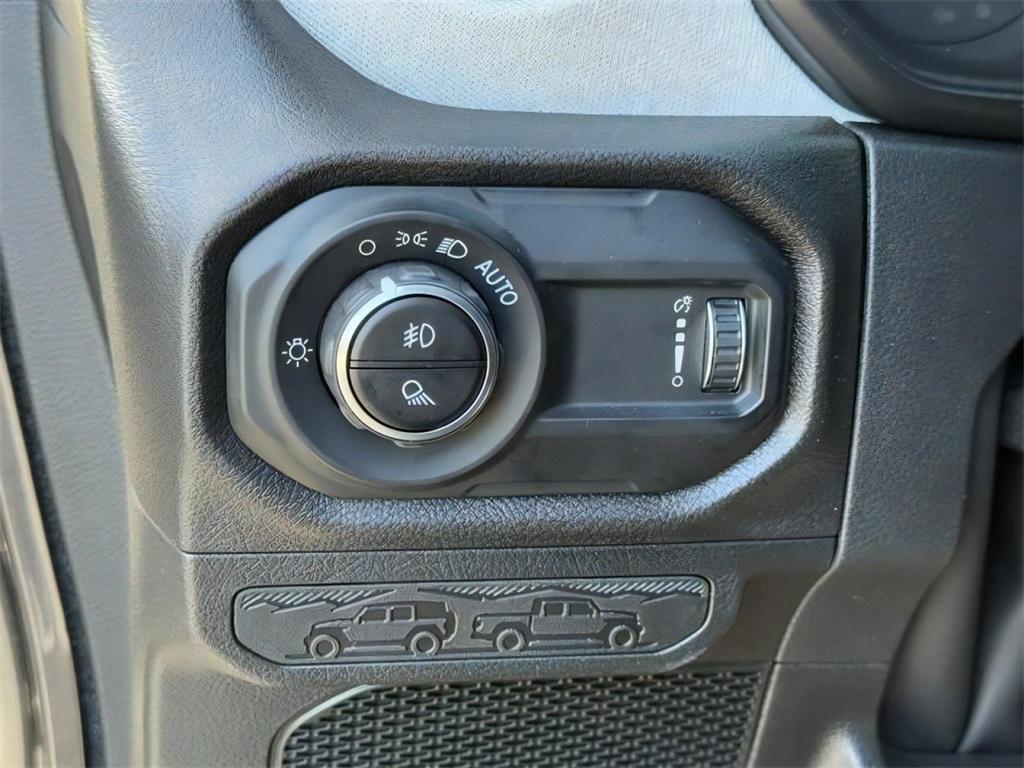 new 2025 Jeep Gladiator car, priced at $44,445