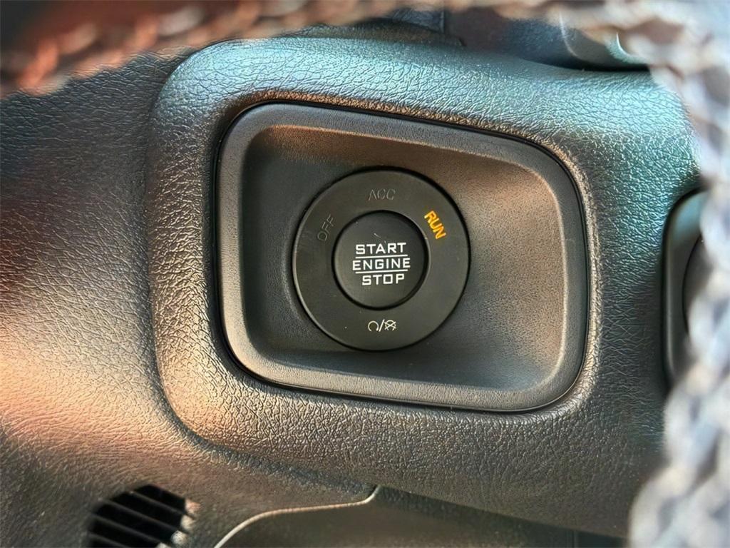 new 2025 Jeep Wrangler car, priced at $45,748