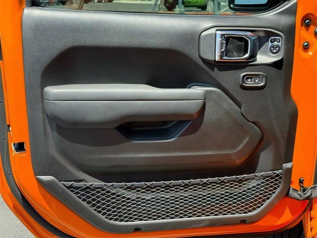 new 2025 Jeep Wrangler car, priced at $45,748