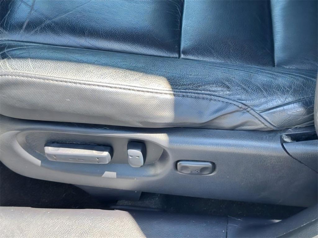 used 2009 Honda CR-V car, priced at $13,000
