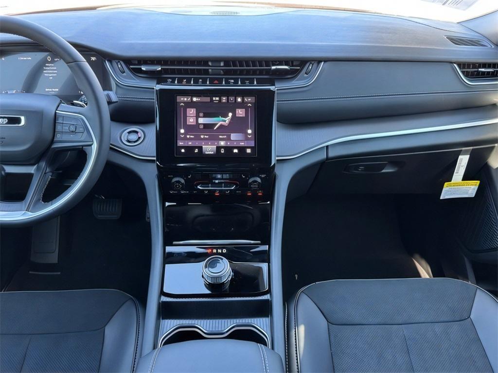 new 2025 Jeep Grand Cherokee car, priced at $39,572