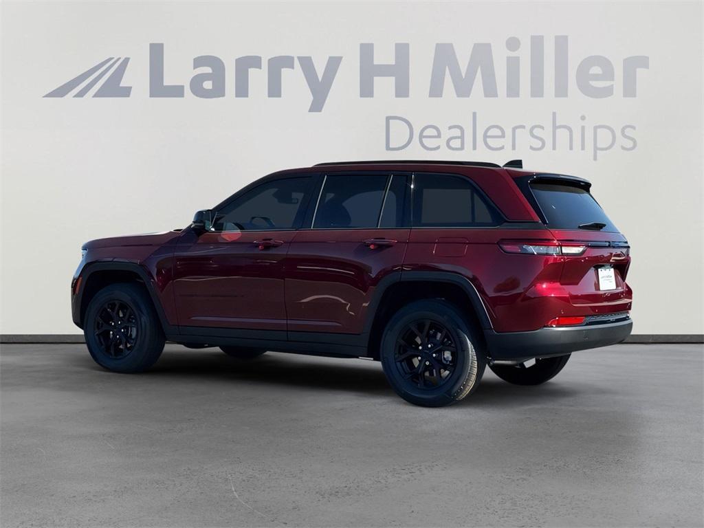 new 2025 Jeep Grand Cherokee car, priced at $39,572