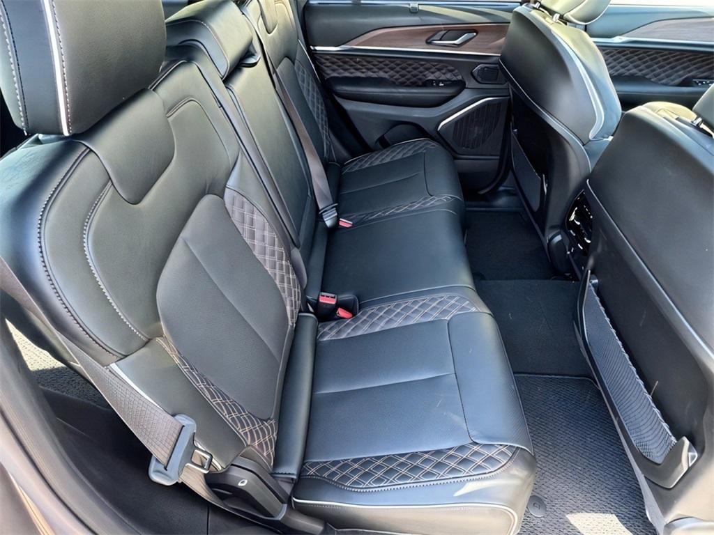 new 2025 Jeep Grand Cherokee car, priced at $63,542