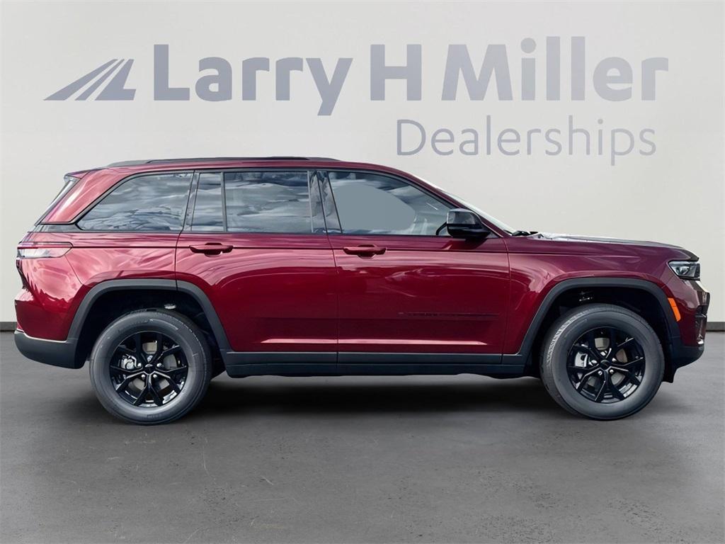 new 2025 Jeep Grand Cherokee car, priced at $36,822