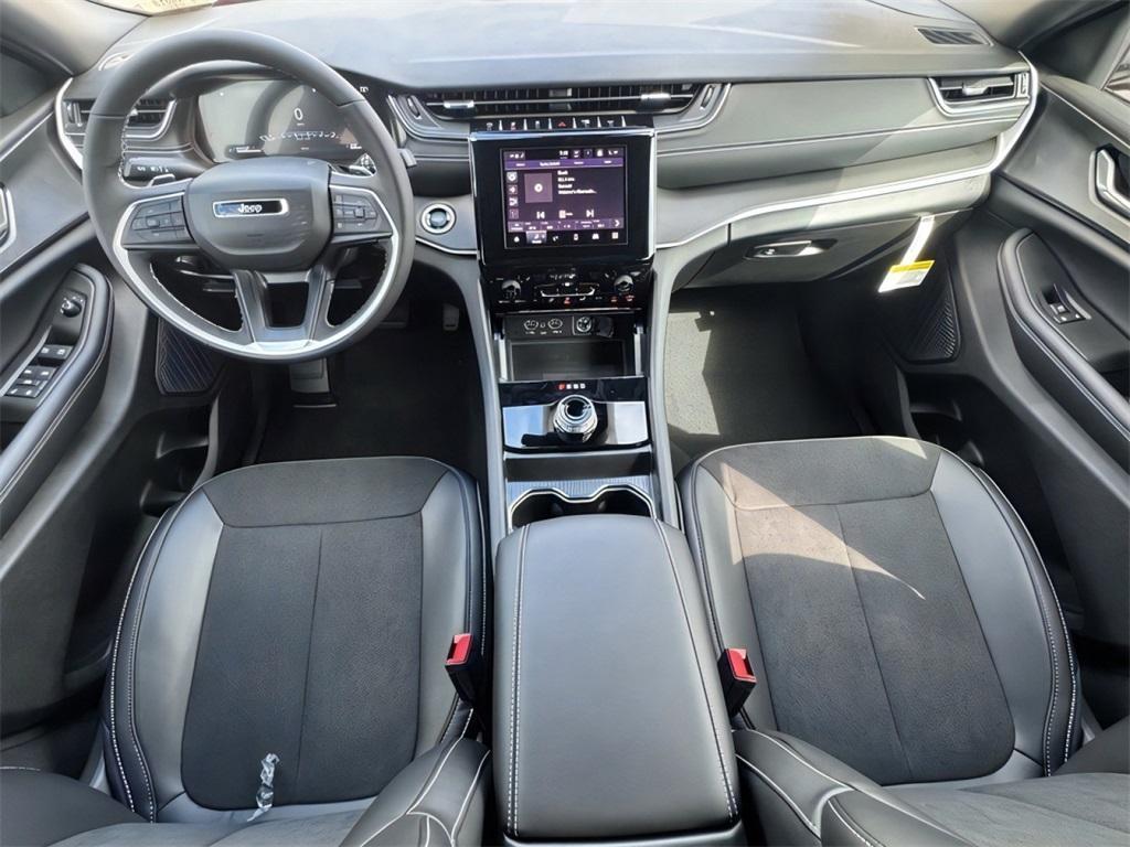 new 2025 Jeep Grand Cherokee car, priced at $36,822