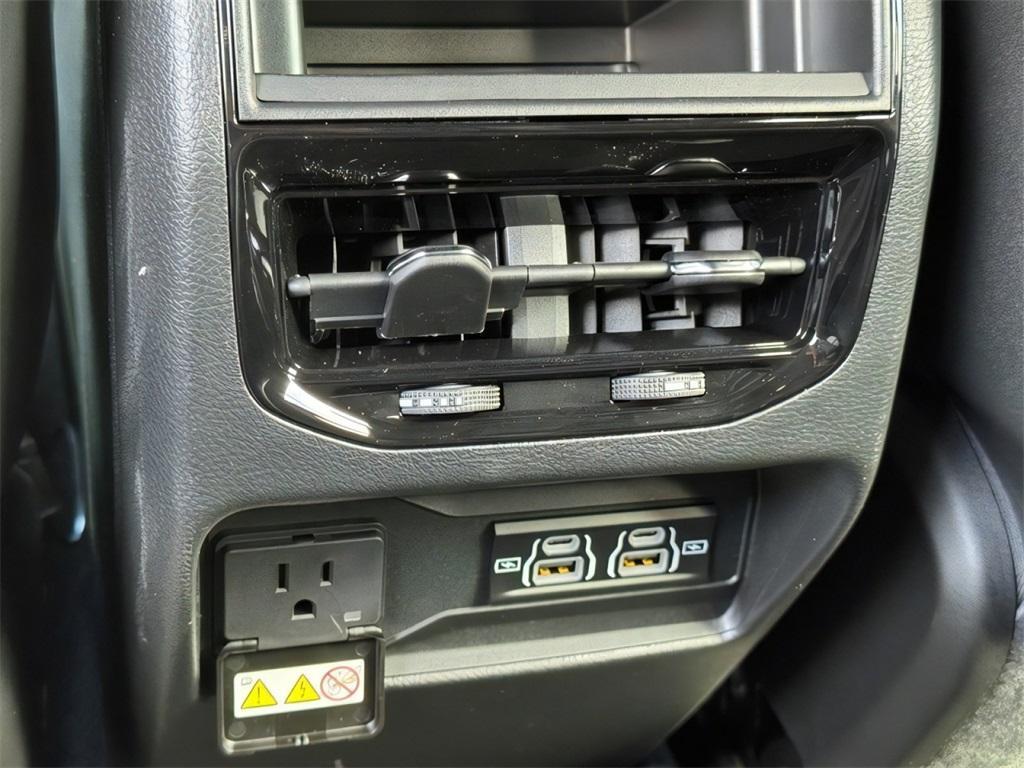 new 2025 Jeep Grand Cherokee car, priced at $36,822