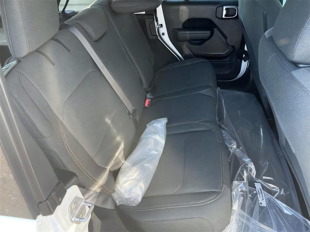 new 2025 Jeep Wrangler car, priced at $46,154