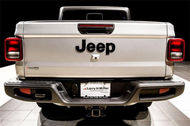 new 2024 Jeep Gladiator car, priced at $48,676