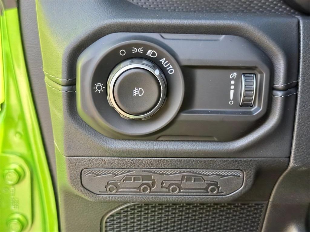 new 2025 Jeep Wrangler car, priced at $100,932