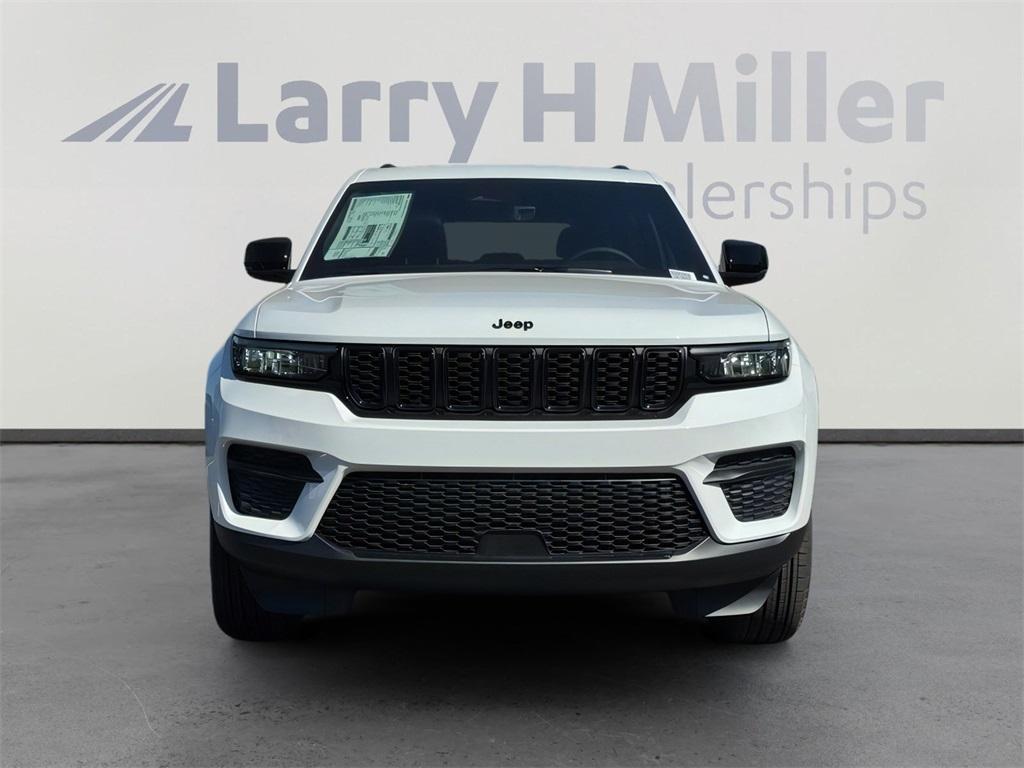 new 2025 Jeep Grand Cherokee car, priced at $43,477