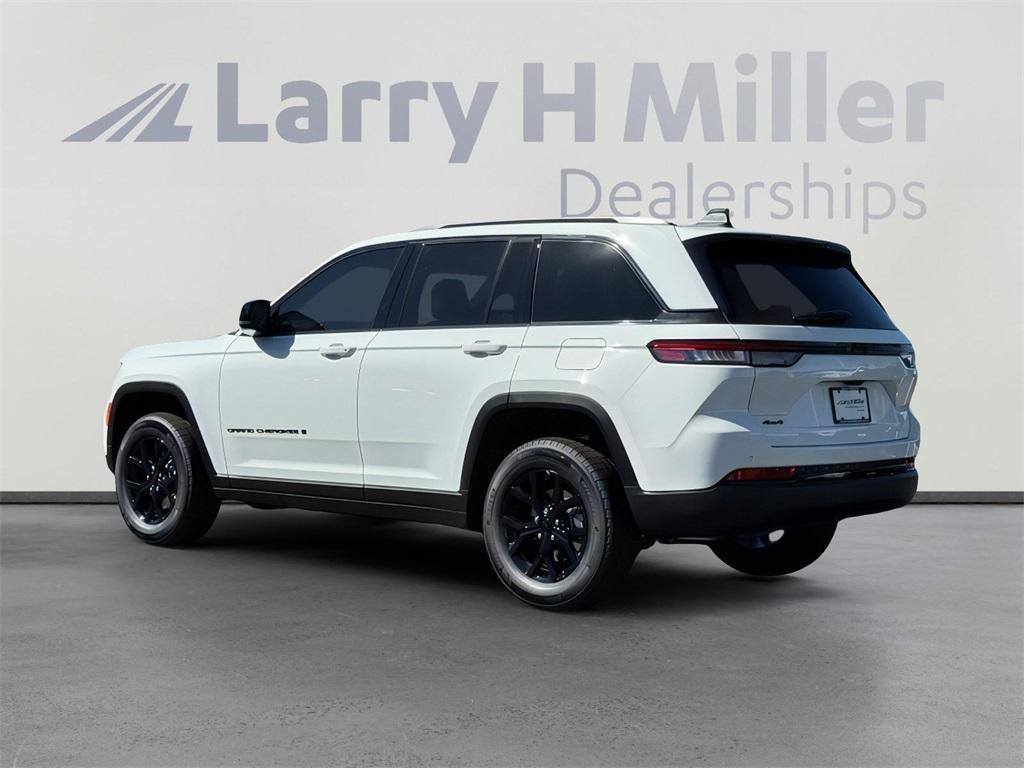 new 2025 Jeep Grand Cherokee car, priced at $43,477