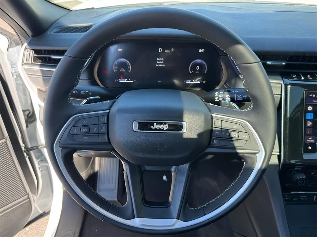 new 2025 Jeep Grand Cherokee car, priced at $43,477