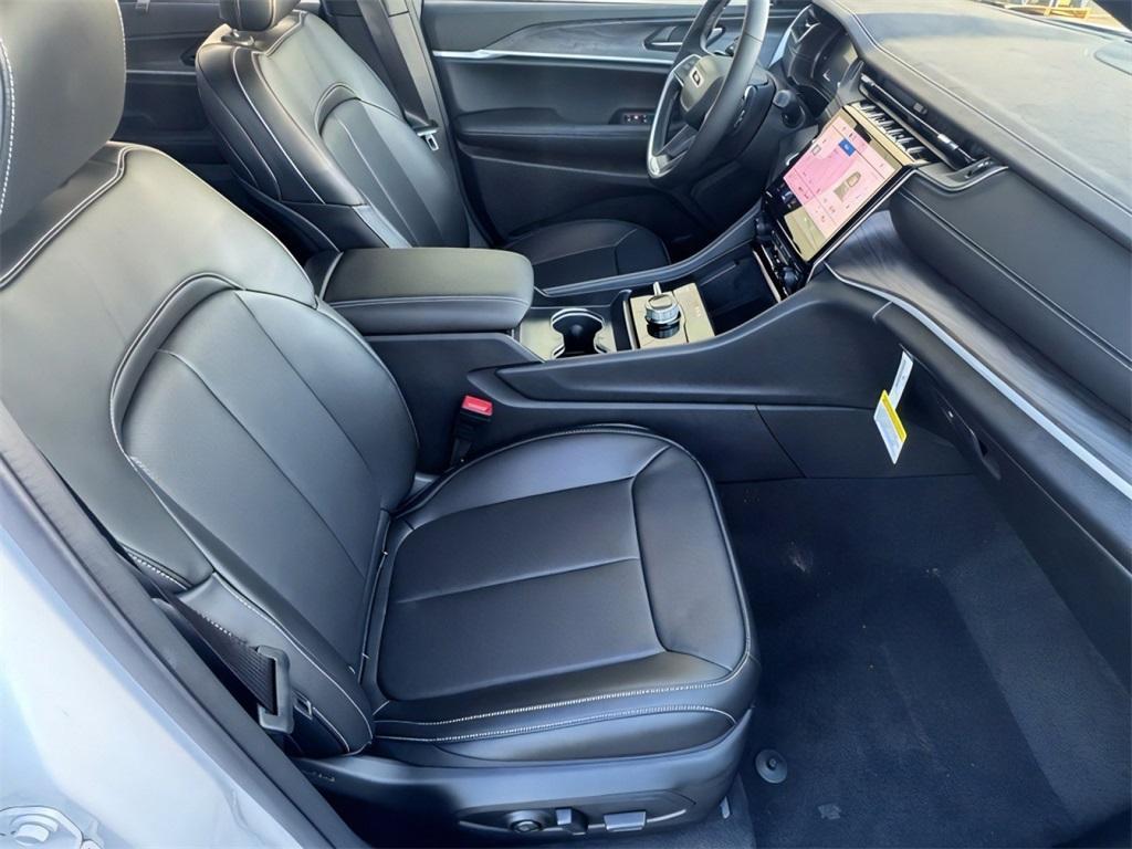 new 2025 Jeep Grand Cherokee car, priced at $46,432