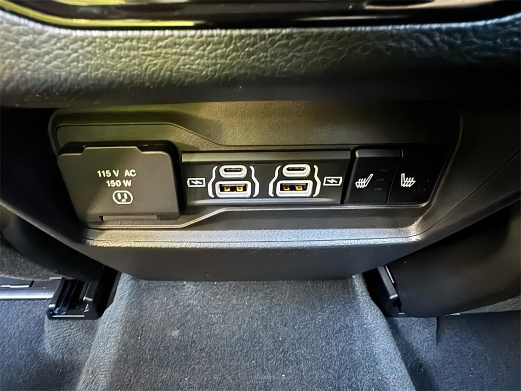 new 2025 Jeep Grand Cherokee car, priced at $46,432