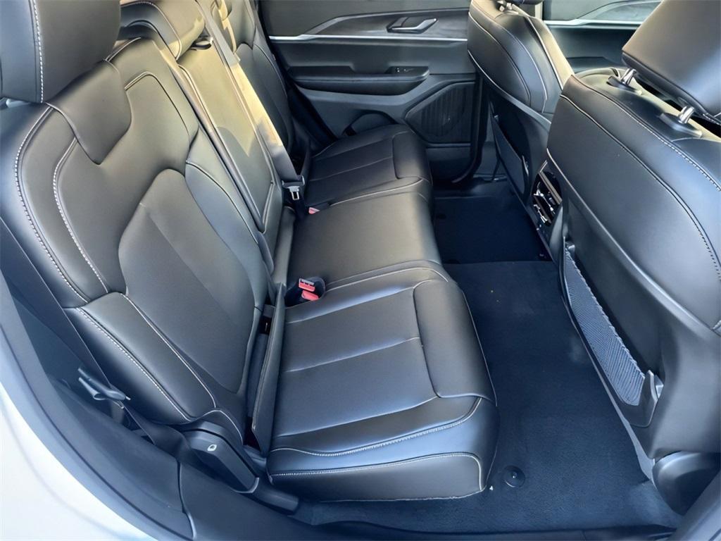 new 2025 Jeep Grand Cherokee car, priced at $46,432