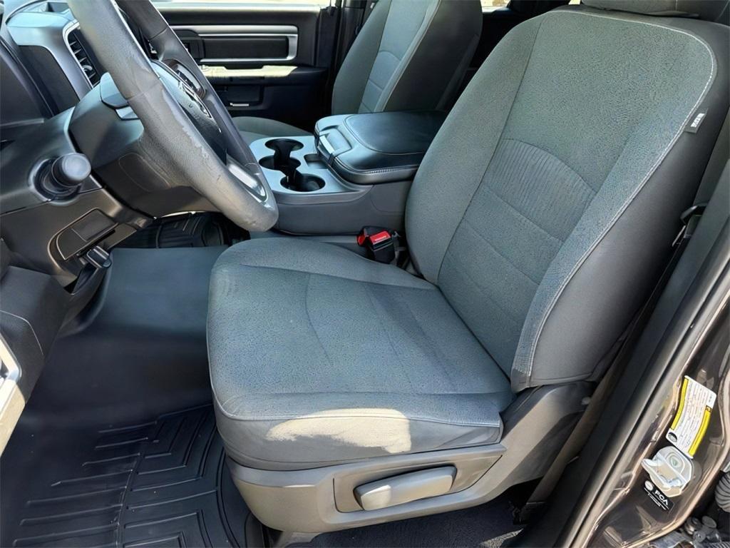 used 2022 Ram 1500 Classic car, priced at $33,000