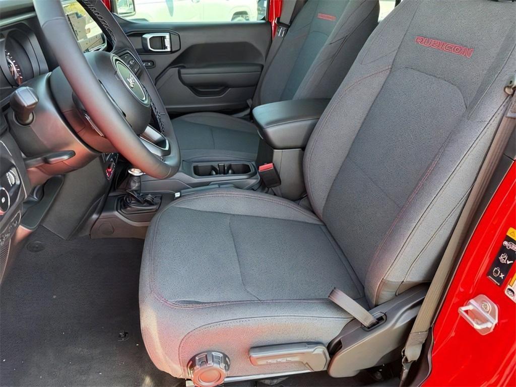 new 2025 Jeep Wrangler car, priced at $55,920