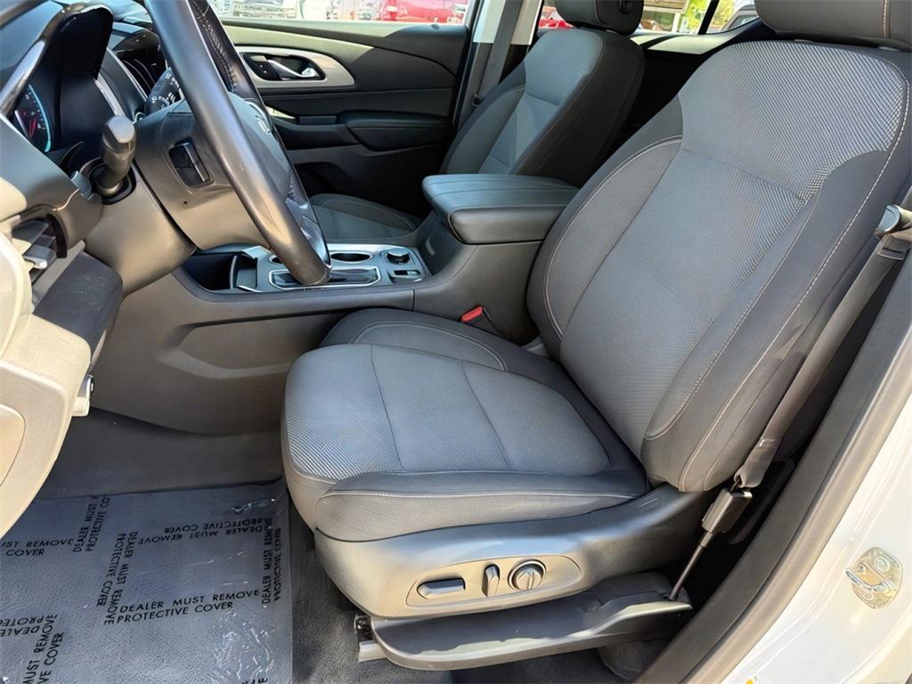used 2020 Chevrolet Traverse car, priced at $25,000