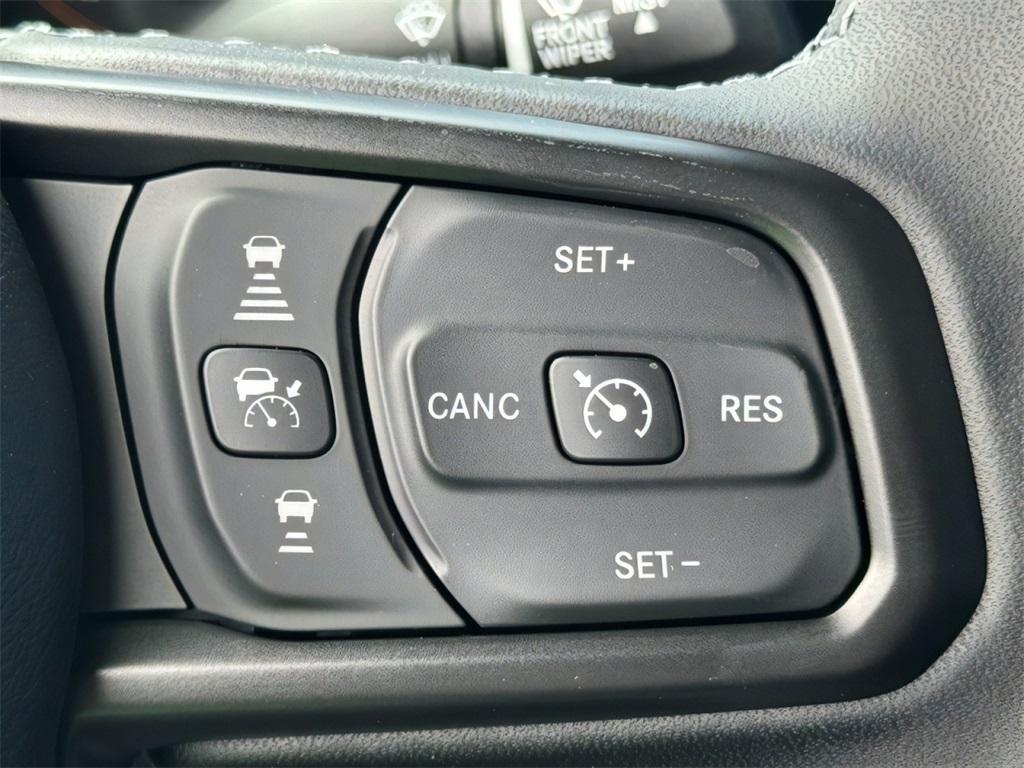 new 2025 Jeep Gladiator car, priced at $43,782