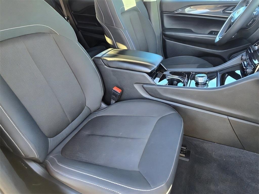 used 2023 Jeep Grand Cherokee car, priced at $25,000