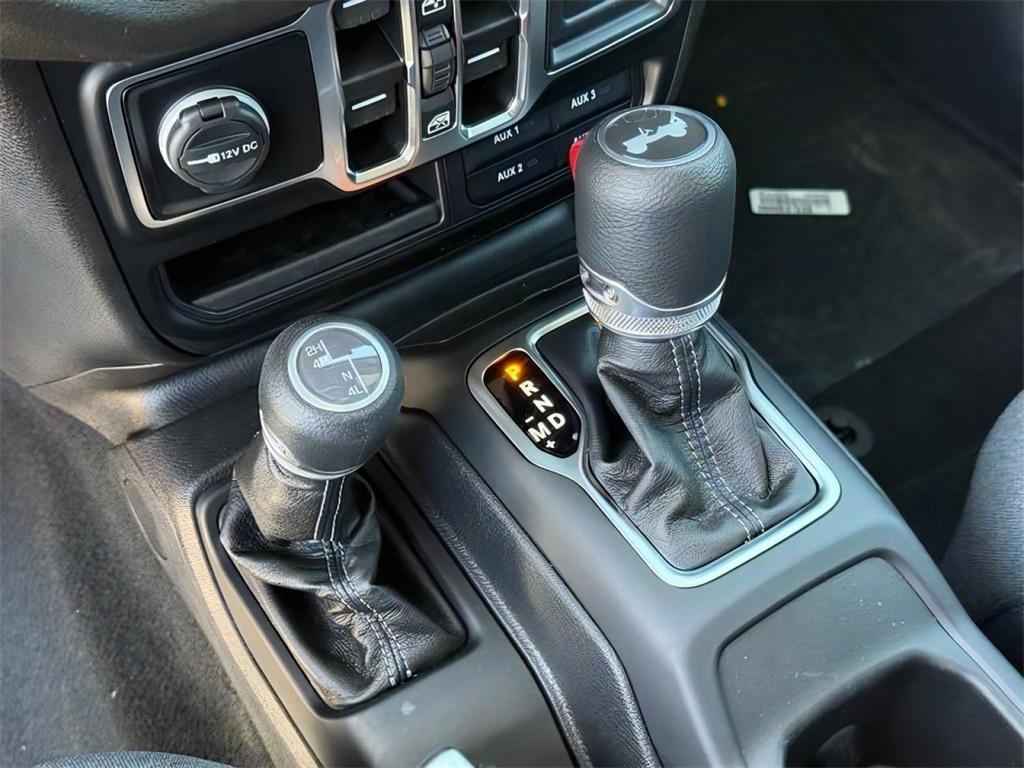 new 2025 Jeep Wrangler car, priced at $44,287