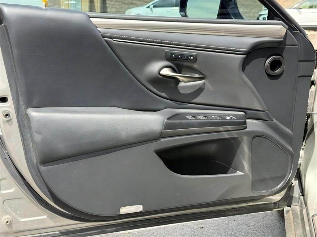 used 2021 Lexus ES 350 car, priced at $33,300