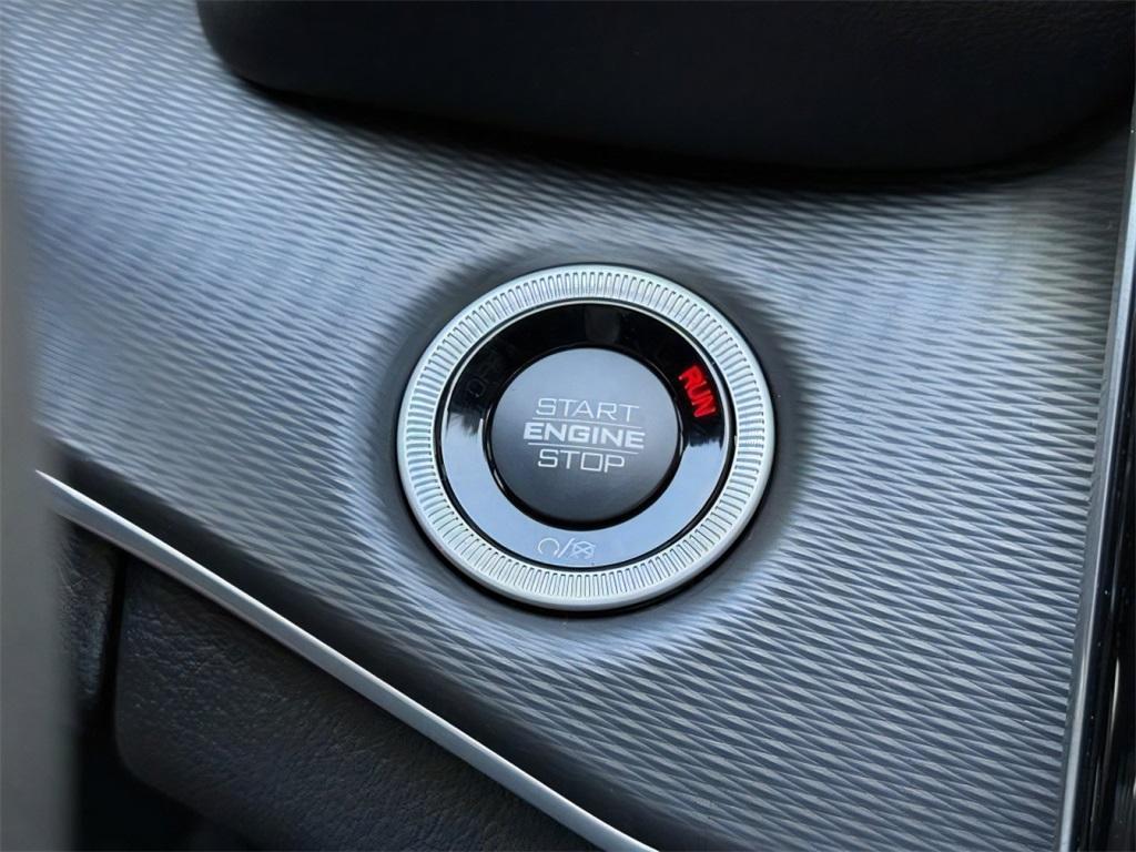 new 2025 Jeep Grand Cherokee car, priced at $39,122