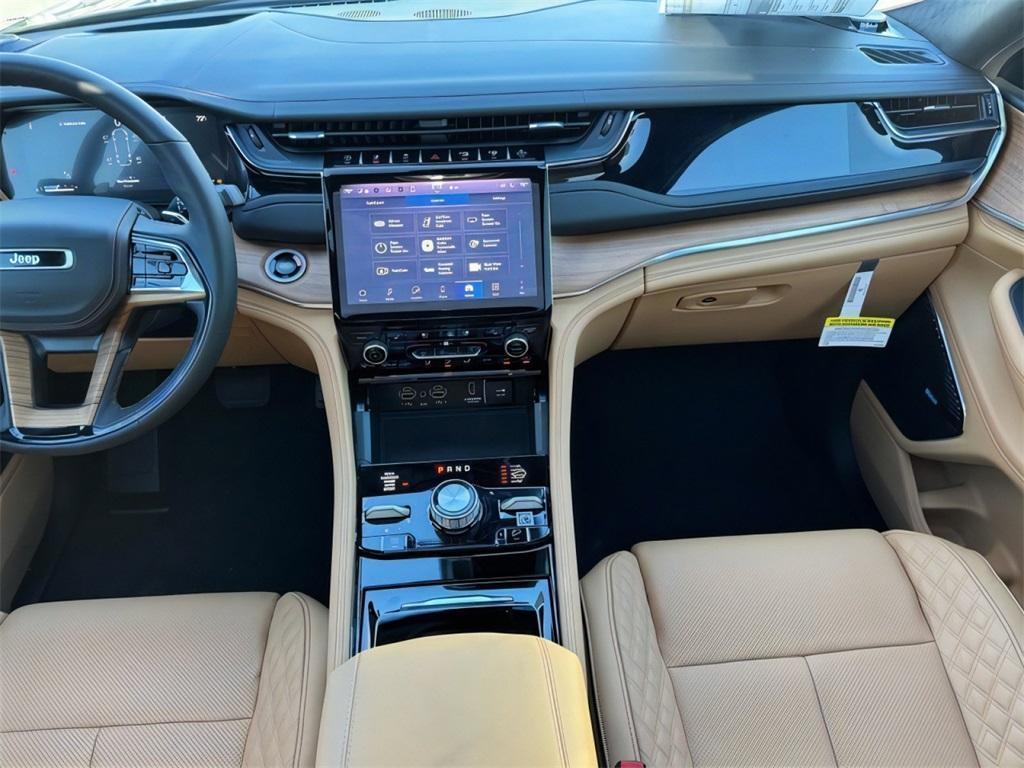 new 2025 Jeep Grand Cherokee L car, priced at $69,772