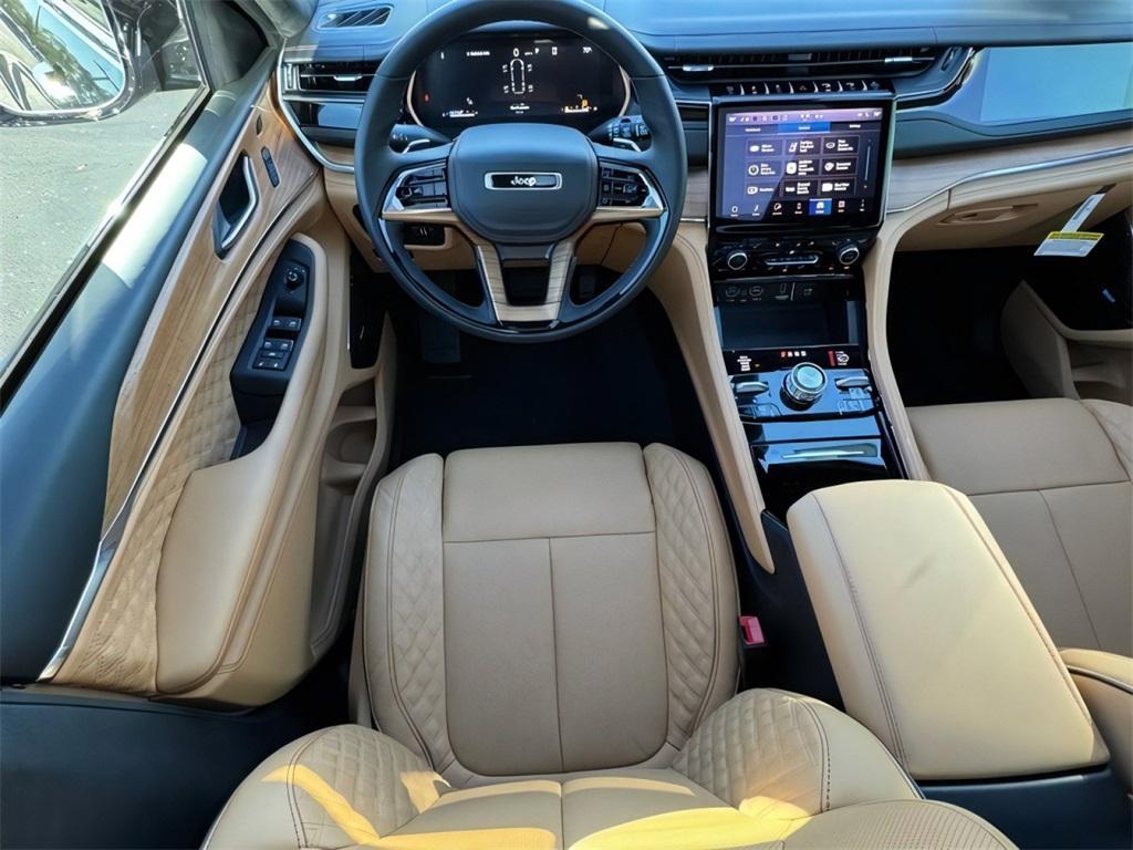 new 2025 Jeep Grand Cherokee L car, priced at $69,772
