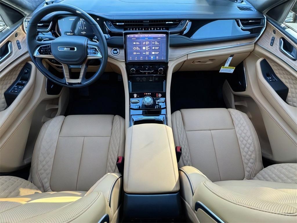 new 2025 Jeep Grand Cherokee L car, priced at $69,772