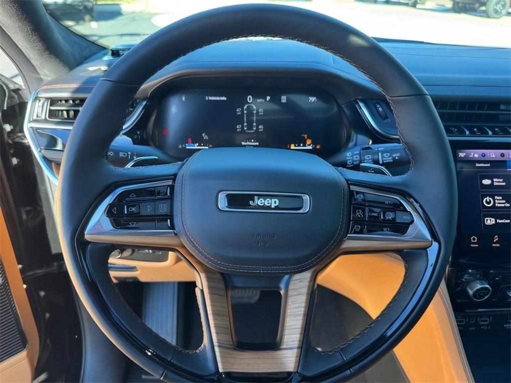 new 2025 Jeep Grand Cherokee L car, priced at $69,772