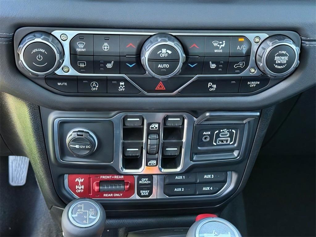 new 2025 Jeep Wrangler car, priced at $66,327