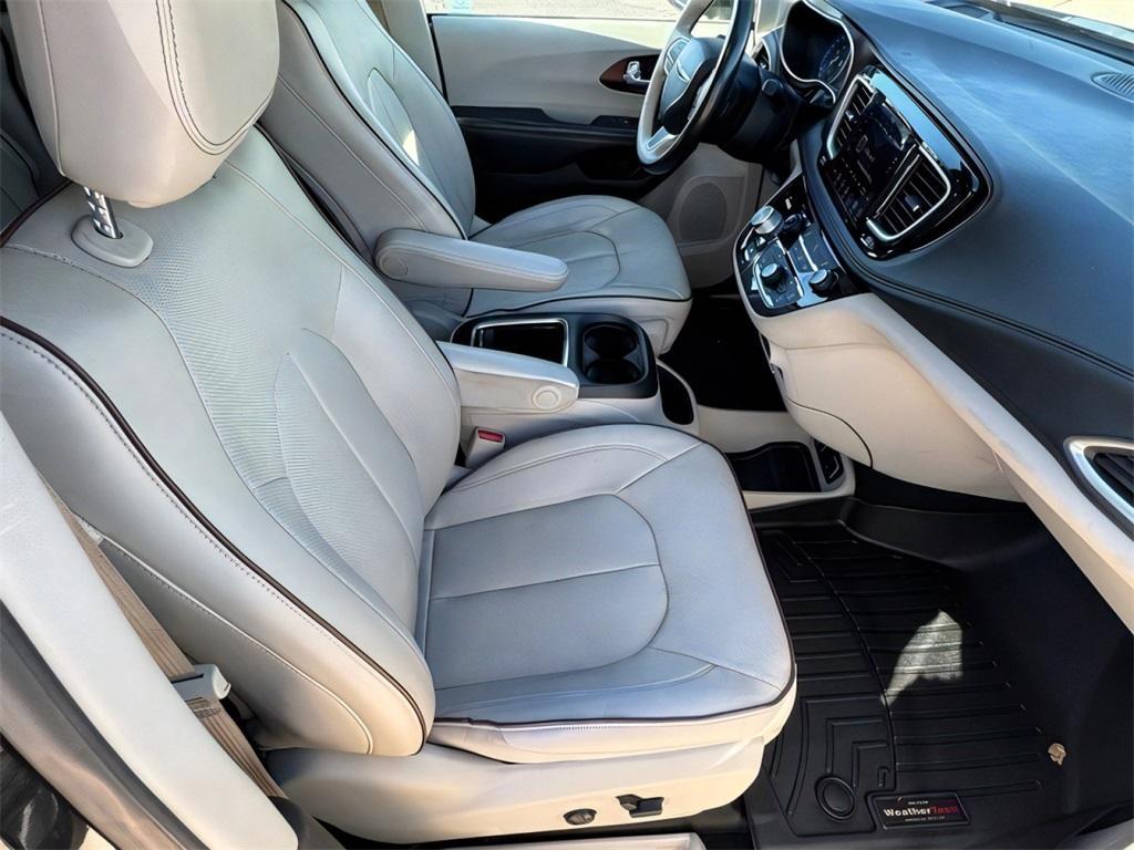 used 2020 Chrysler Pacifica car, priced at $19,000