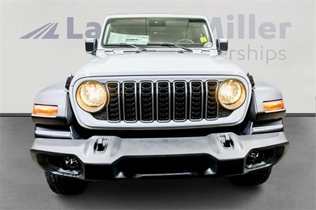 new 2025 Jeep Wrangler car, priced at $45,027