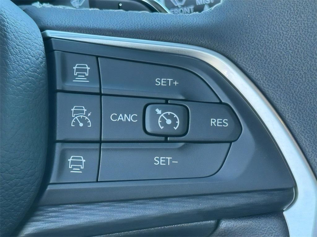 new 2025 Jeep Grand Cherokee car, priced at $30,717