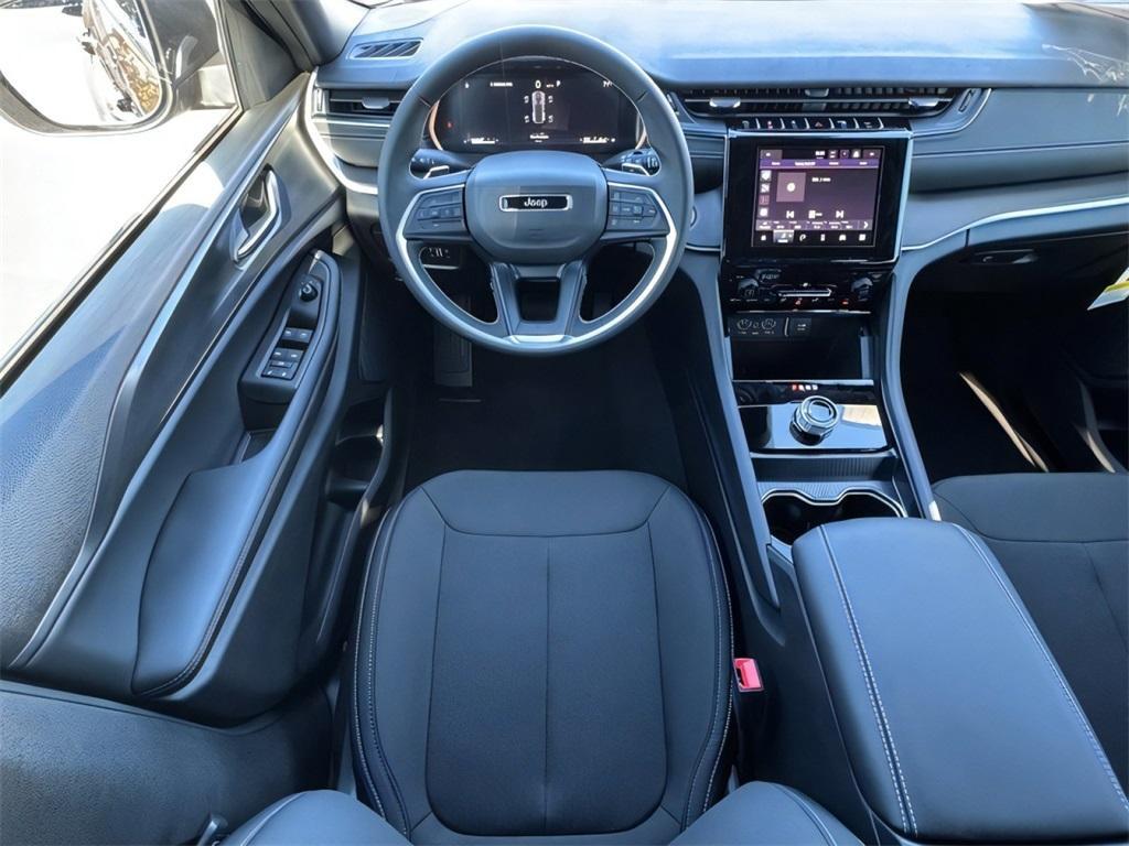 new 2025 Jeep Grand Cherokee car, priced at $30,717