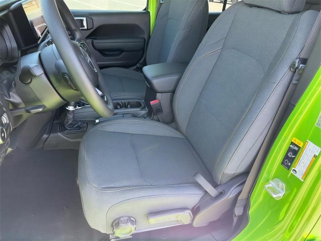 new 2025 Jeep Wrangler car, priced at $42,701