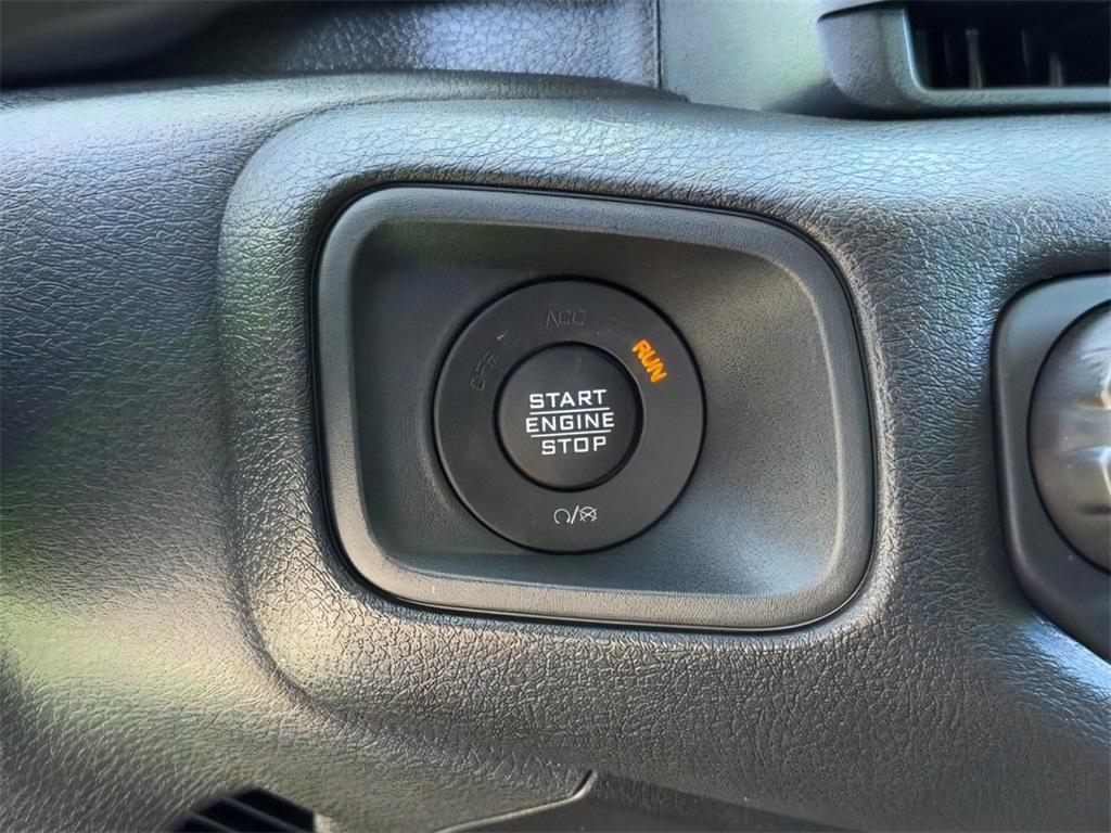 new 2025 Jeep Wrangler car, priced at $42,701