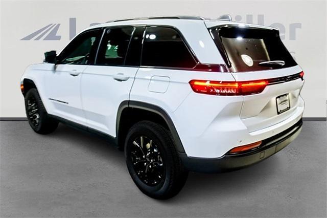 new 2025 Jeep Grand Cherokee car, priced at $41,777