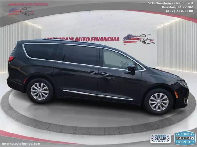 used 2019 Chrysler Pacifica car, priced at $15,495