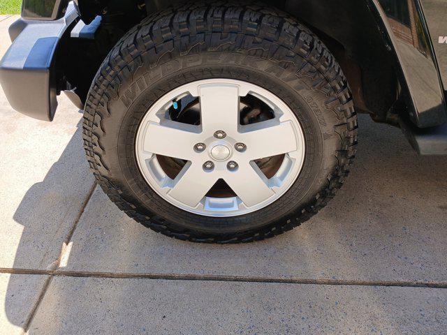 used 2012 Jeep Wrangler Unlimited car, priced at $15,500