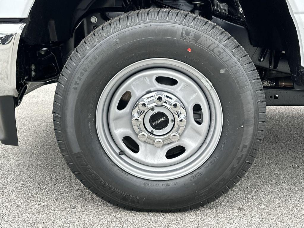 new 2024 Ford F-250 car, priced at $46,227