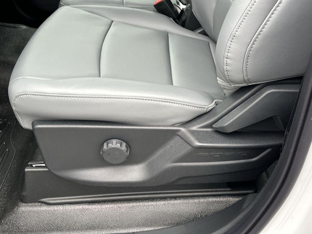 new 2024 Ford F-250 car, priced at $46,227