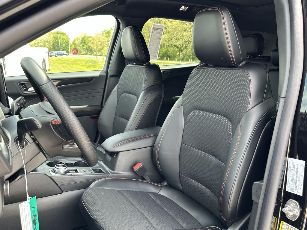 new 2025 Ford Escape car, priced at $36,995