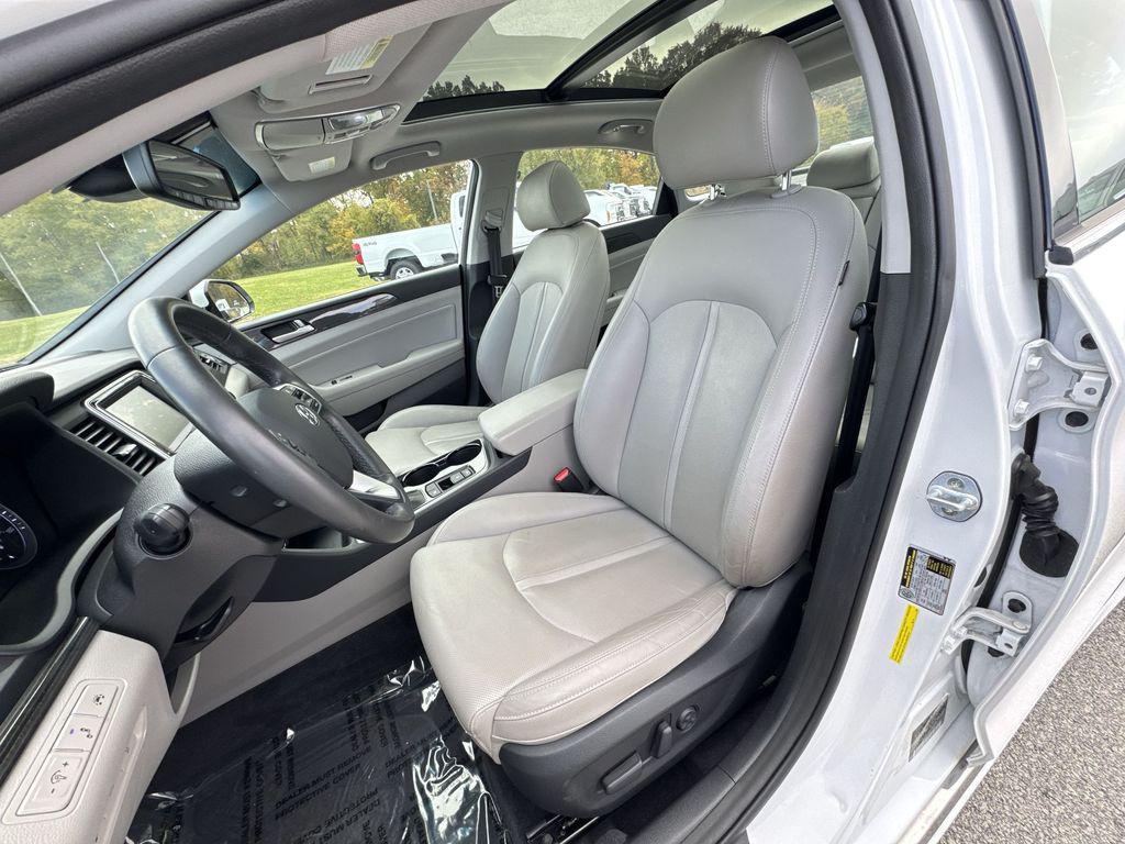 used 2019 Hyundai Sonata Hybrid car, priced at $17,999