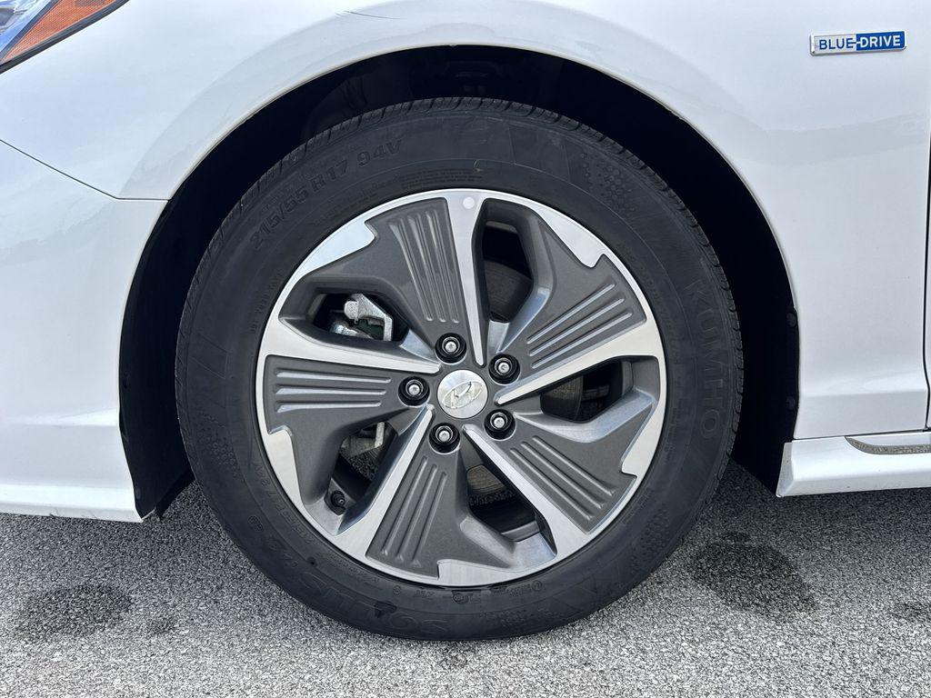 used 2019 Hyundai Sonata Hybrid car, priced at $17,999