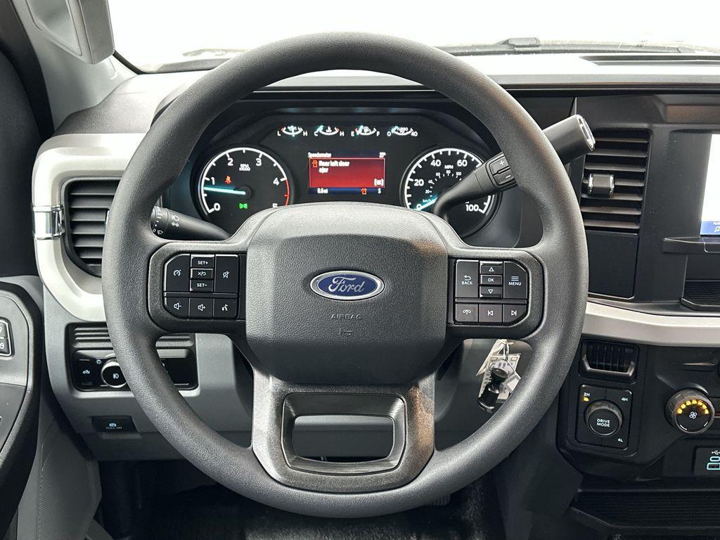 new 2025 Ford F-350 car, priced at $59,384