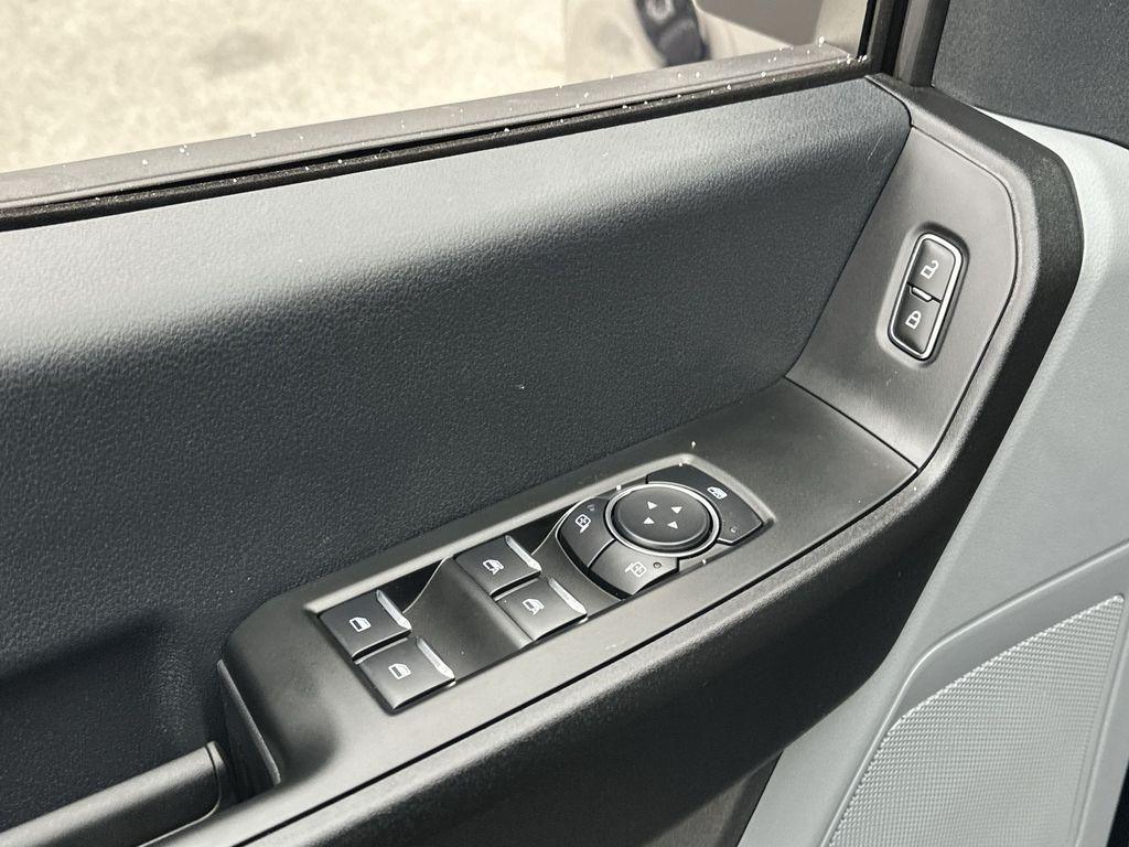 new 2025 Ford F-350 car, priced at $59,384